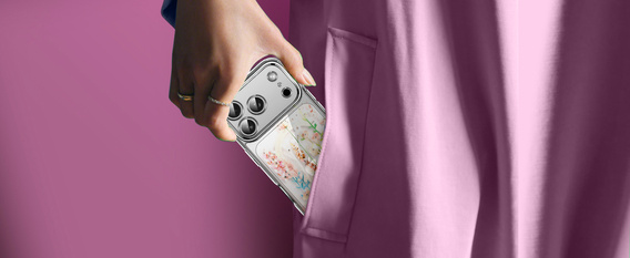 Husă magnetică cu model floral realizat cu laser pentru iPhone 17 Pro