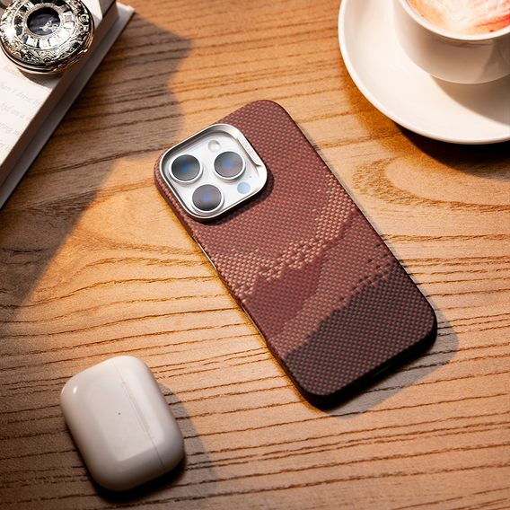 Husă Benks Magnetic Golden Tide Kevlar 600D pentru iPhone 16 Pro