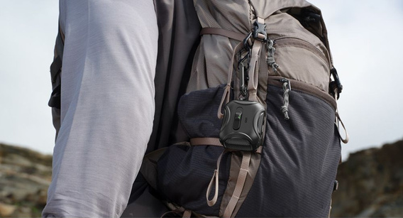 Husă ESR Cyber FlickLock MagSafe pentru căști Apple AirPods Pro 3