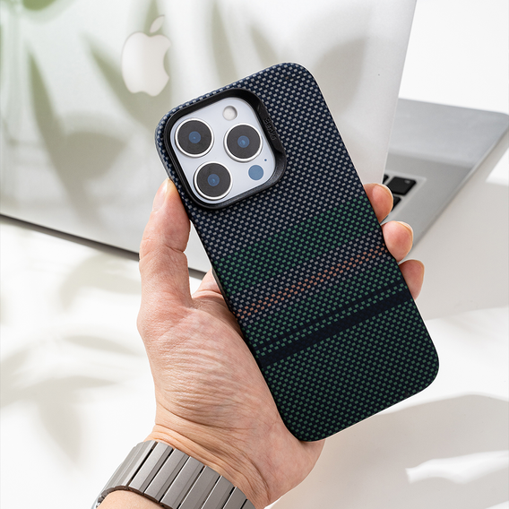 Husă BENKS Kevlar Magnetic Armor Air Aurora 600D SA66 pentru MagSafe pentru iPhone 16 Pro Max