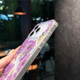 Husă magnetică cu model floral realizat cu laser pentru iPhone 17 Pro